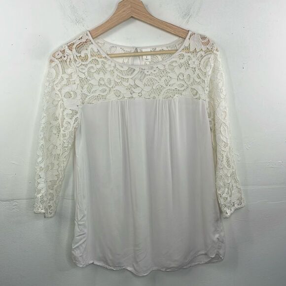 Old Navy Relaxed Lace-Trim Blouse size Small White - Picture 2 of 11